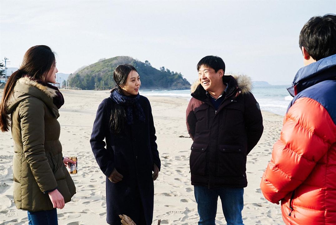 Na Praia à Noite Sozinha : Fotos Kim Min-Hee, Jae-hong Ahn, Jae-yeong Jeong