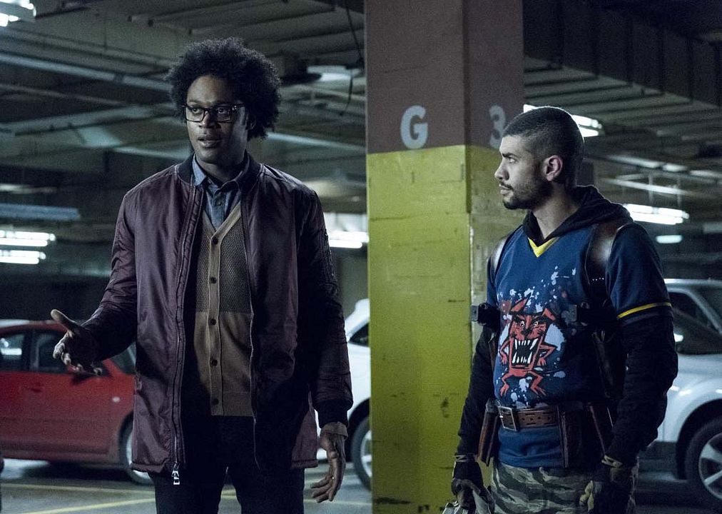 Arrow : Fotos Echo Kellum