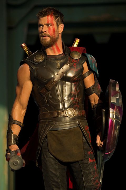 Hoje à noite na TV: Thor - Ragnarok, protagonizado por Chris