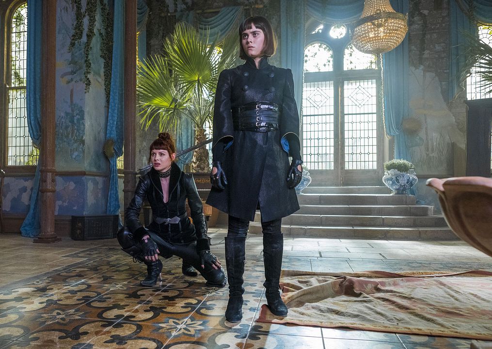 Fotos Ally Ioannides, Emily Beecham