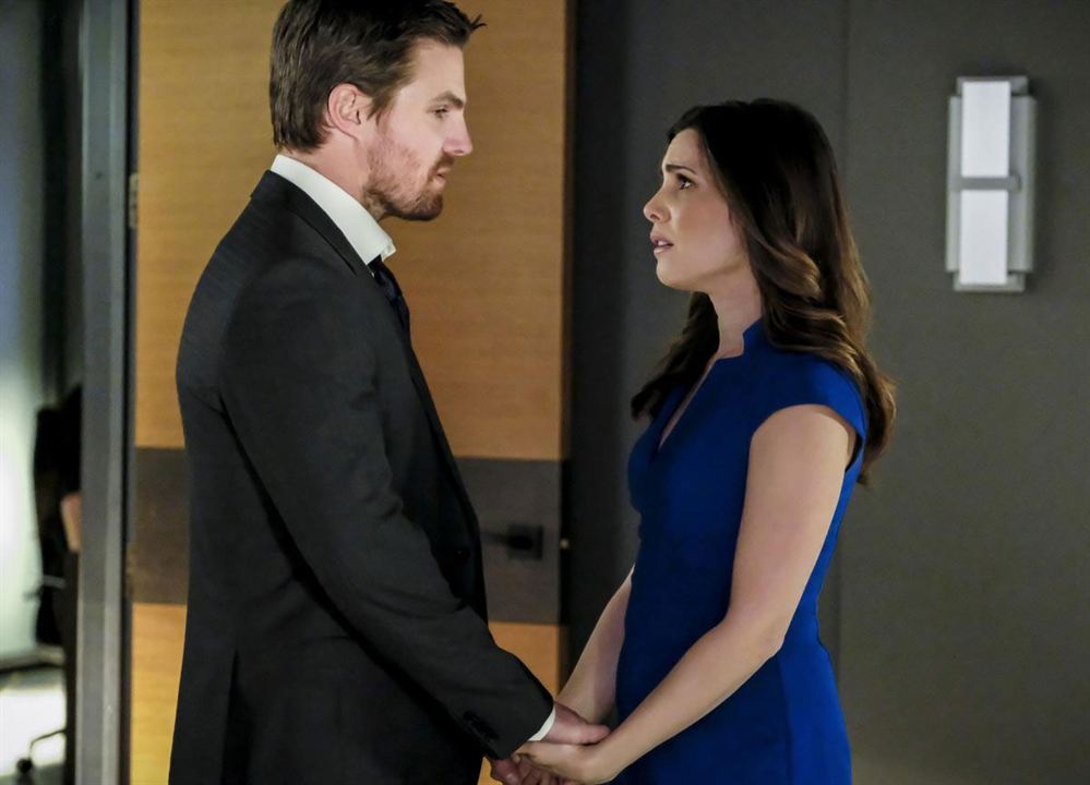 Arrow : Fotos Carly Pope, Stephen Amell