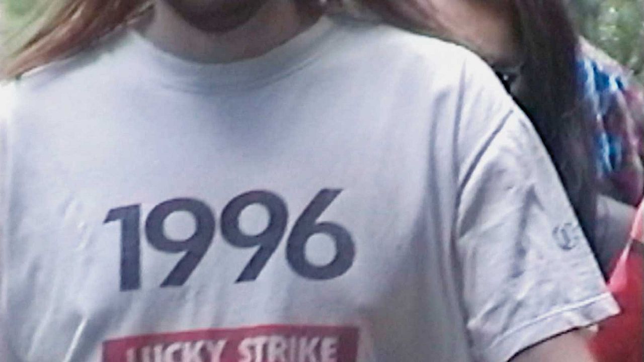 1996 Lucy and the Corpses in the Pool : Fotos