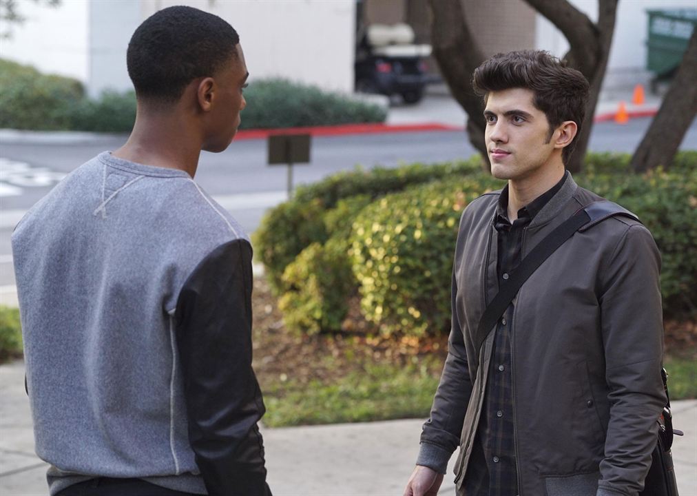 Famous In Love : Fotos Keith Powers, Carter Jenkins