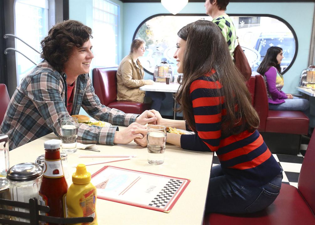 The Middle : Fotos Charlie McDermott, Daniela Bobadilla