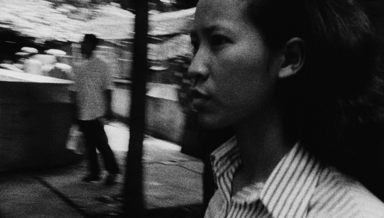 Objeto Misterioso ao Meio-Dia : Fotos