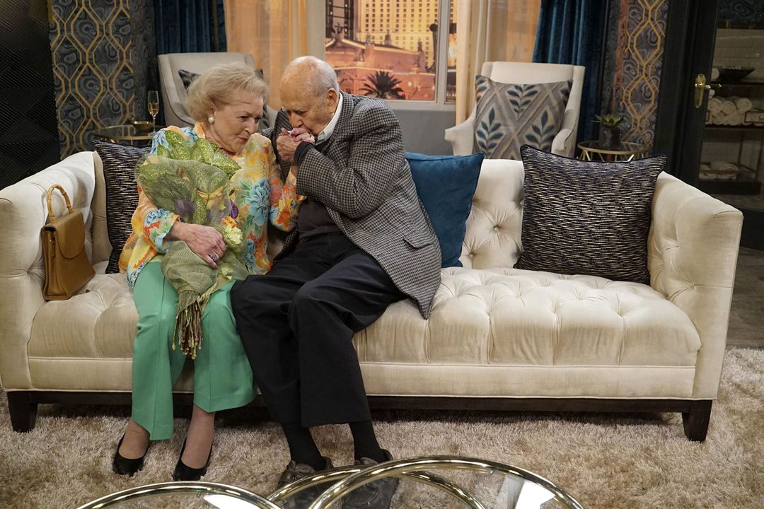 Young & Hungry : Fotos Carl Reiner, Betty White