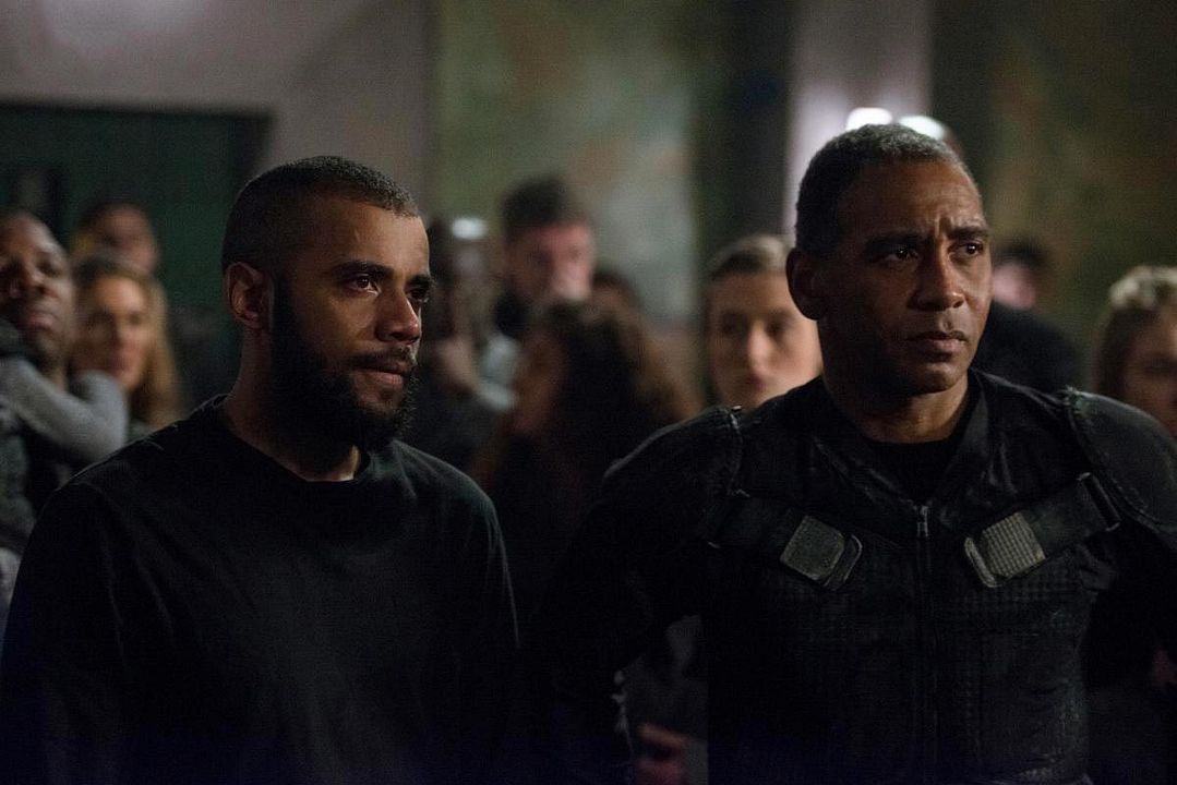 The 100 : Poster Chris Shields, Jarod Joseph