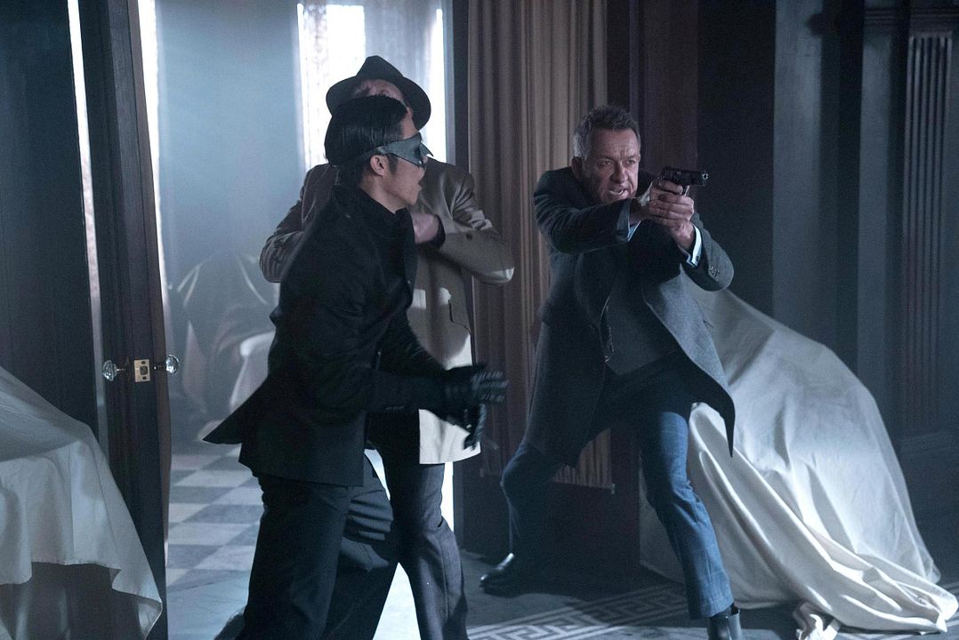 Gotham (2014) : Poster Sean Pertwee