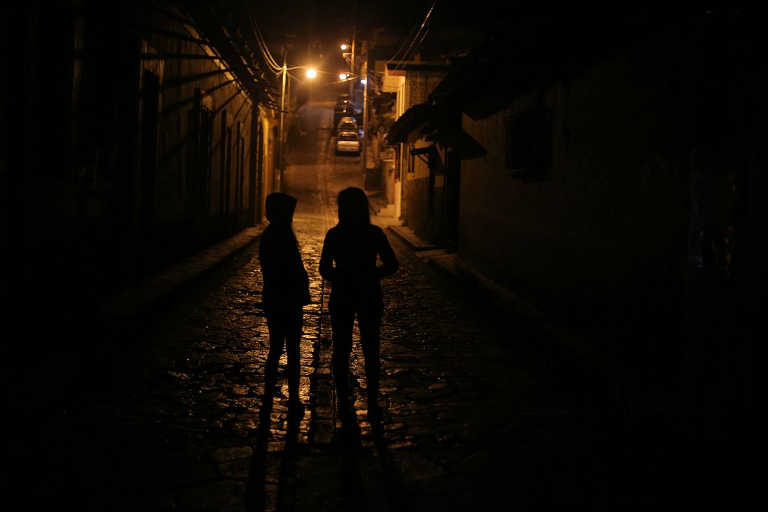 La Tierra Aún se Mueve : Fotos