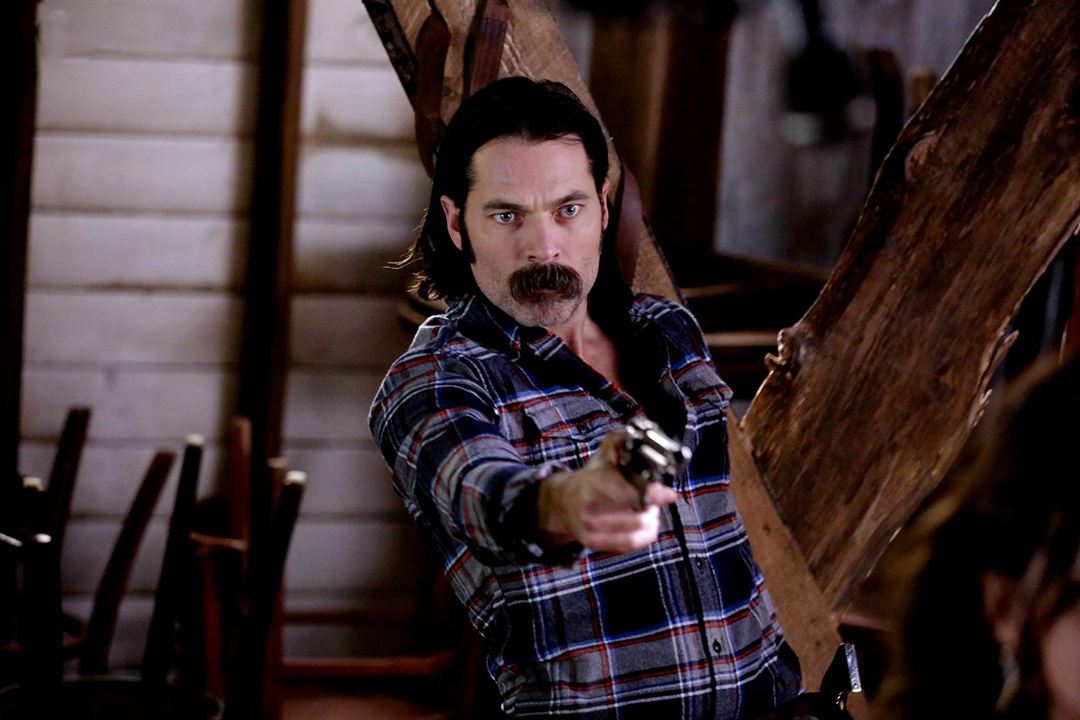 Wynonna Earp: A Maldição dos Renascidos : Fotos Tim Rozon