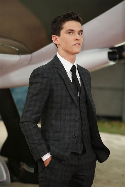 Revista Fionn Whitehead