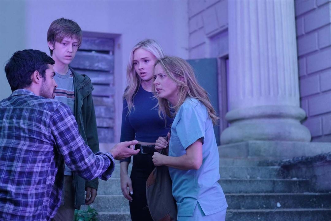 The Gifted : Fotos Percy Hynes-White, Amy Acker, Natalie Alyn Lind