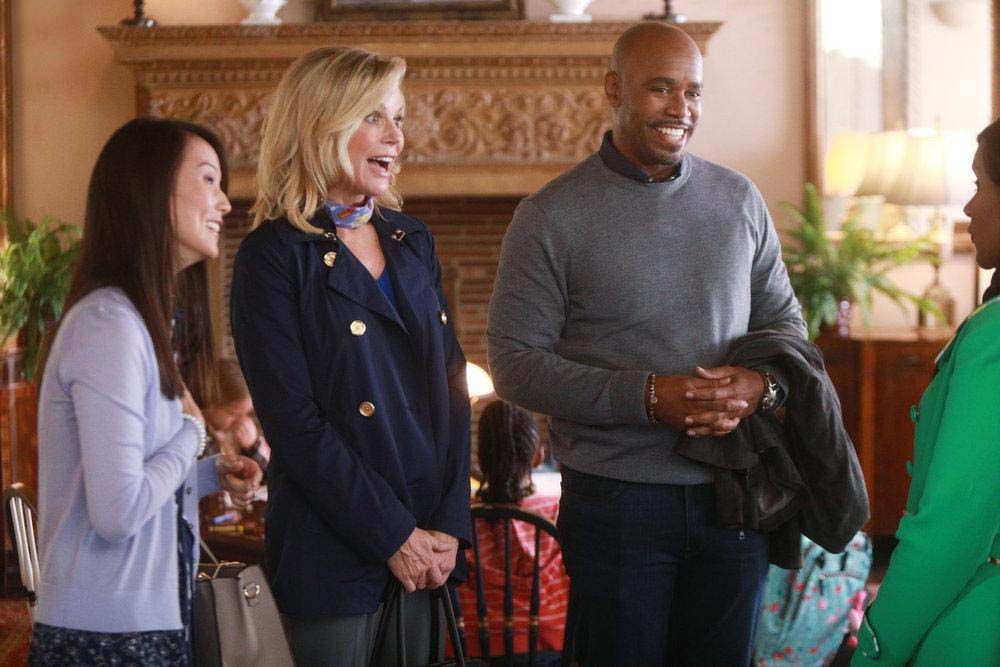 The Mindy Project : Fotos Asante Jones, Julie Bowen