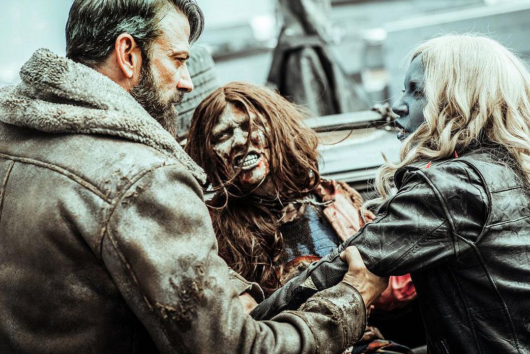 Z Nation : Fotos Keith Allen, Tara Holt