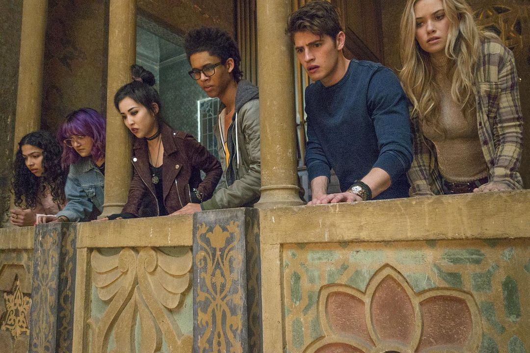 Marvel s Runaways Marvel s Runaways Fotos Gregg Sulkin Ariela 