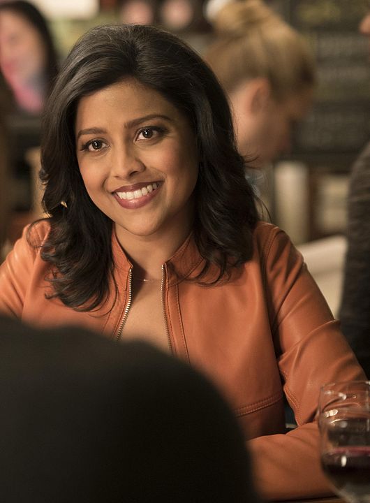 Fotos Tiya Sircar