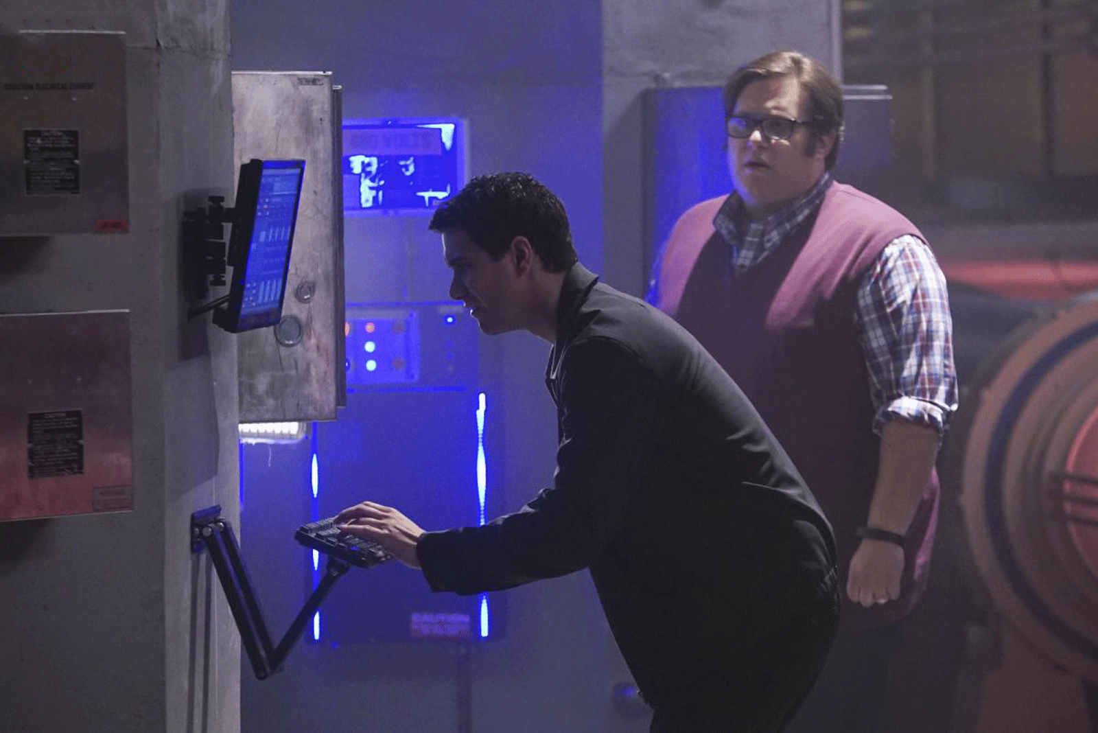 Scorpion : Fotos Elyes Gabel, Ari Stidham