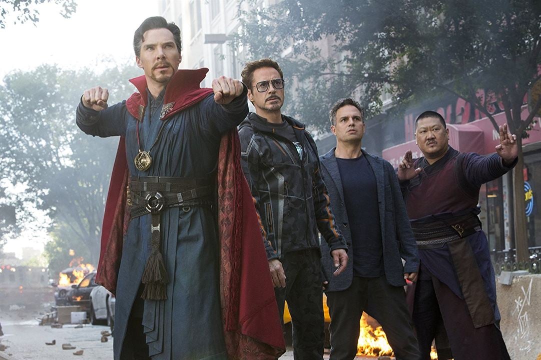 Vingadores: Guerra Infinita : Fotos Mark Ruffalo, Robert Downey Jr., Benedict Cumberbatch, Benedict Wong