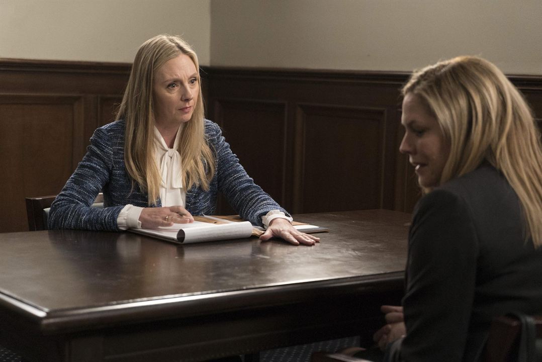 For the People (2018) : Fotos Mary McCormack, Hope Davis
