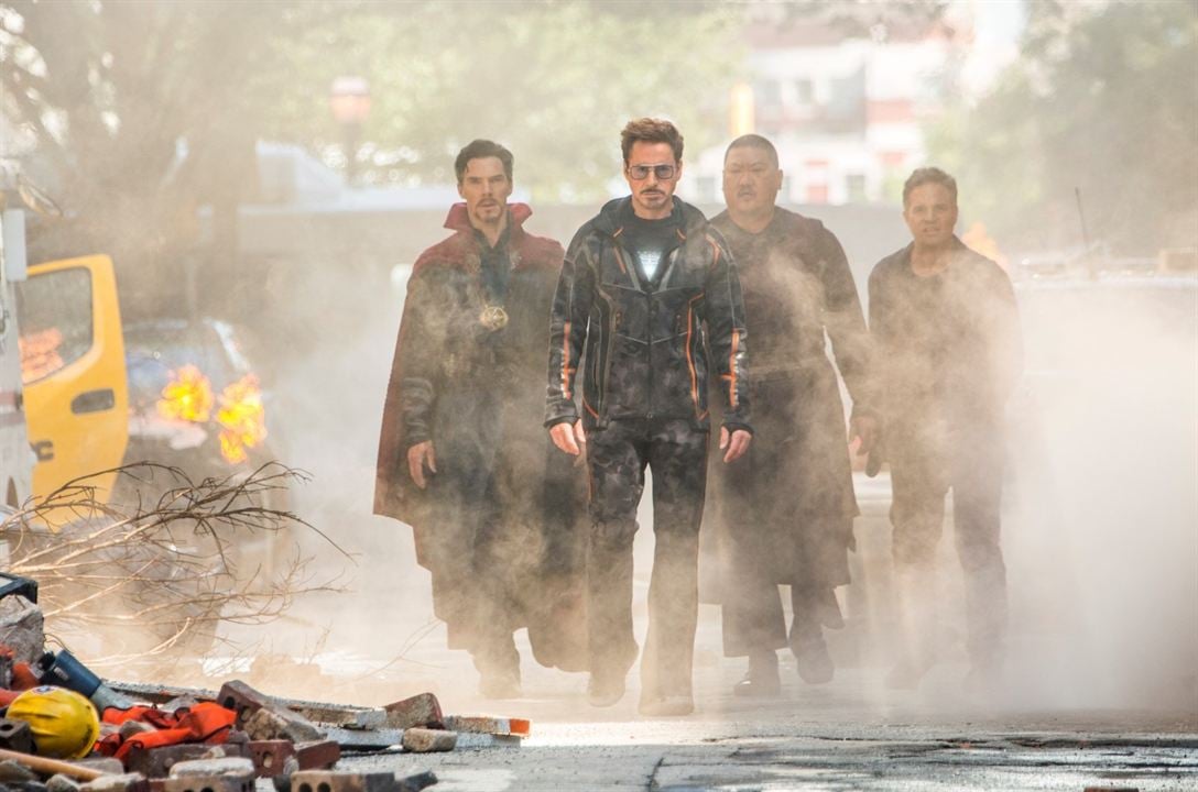 Vingadores: Guerra Infinita : Fotos Mark Ruffalo, Benedict Wong, Robert Downey Jr., Benedict Cumberbatch