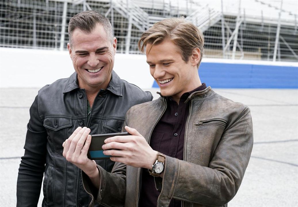 Fotos George Eads, Lucas Till