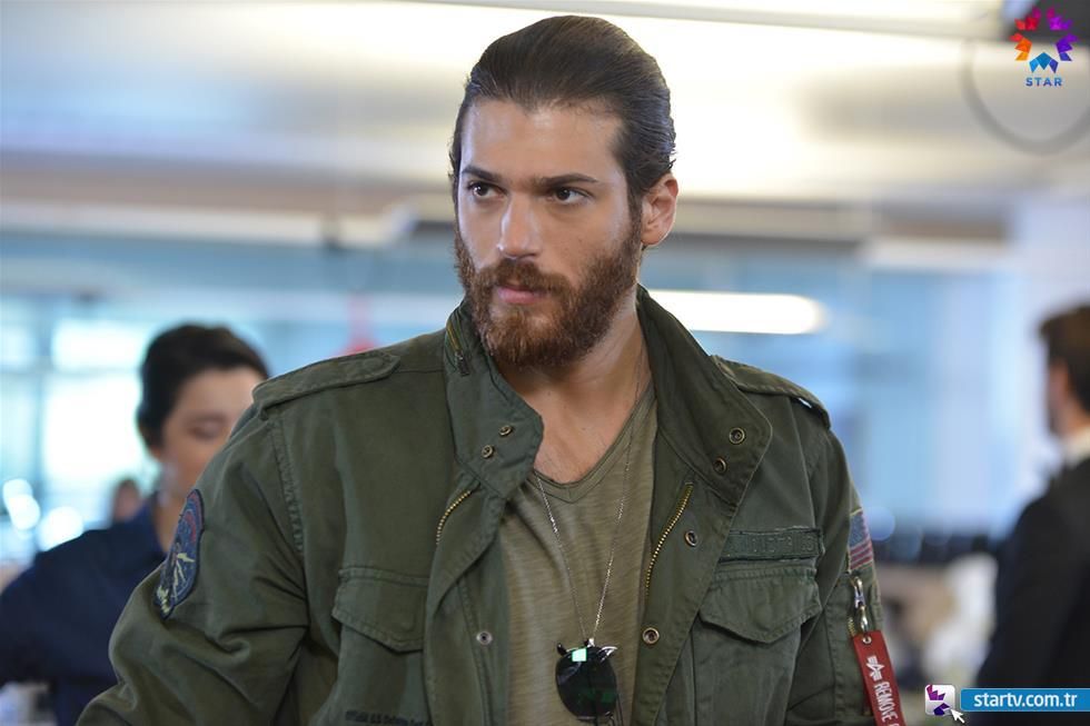 Fotos Can Yaman