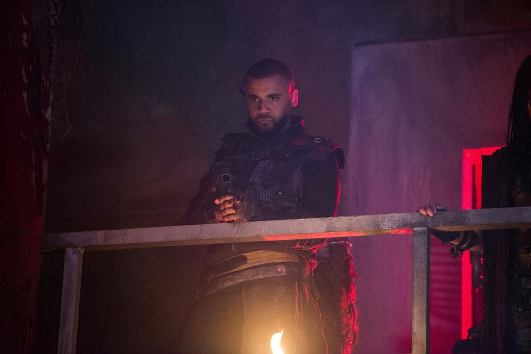 The 100 : Fotos Jarod Joseph
