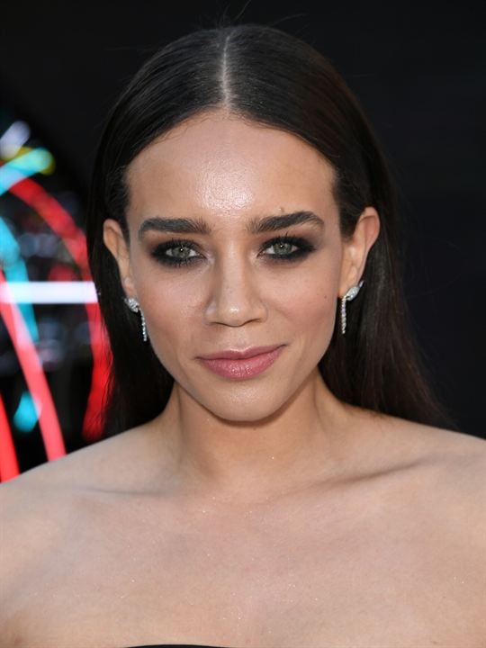 Poster Hannah John-Kamen