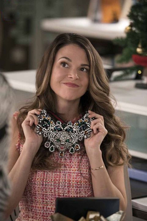 Younger : Fotos Sutton Foster