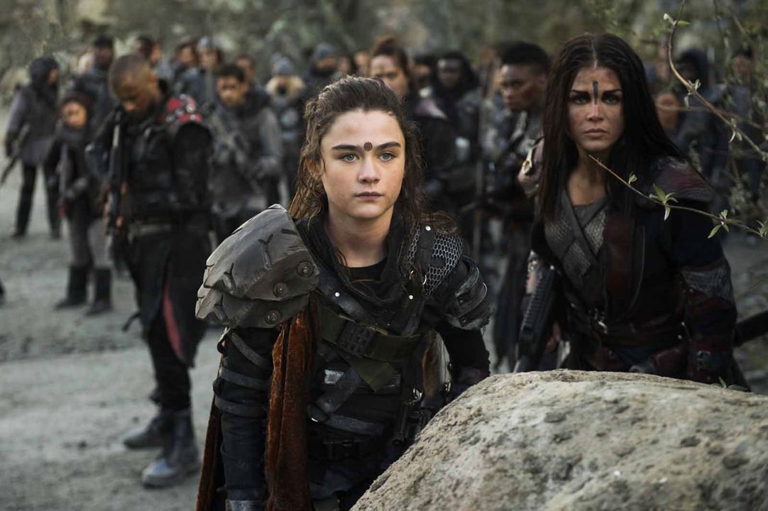 The 100 : Fotos Marie Avgeropoulos, Lola Flanery