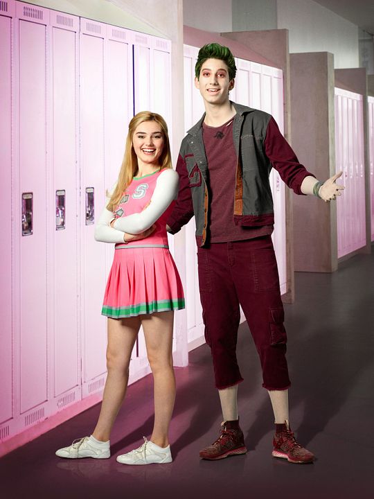 Z-O-M-B-I-E-S : Fotos Meg Donnelly, Milo Manheim