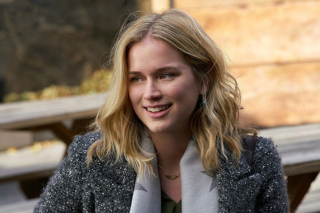 Você : Fotos Elizabeth Lail