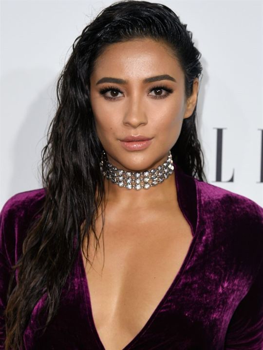 Poster Shay Mitchell