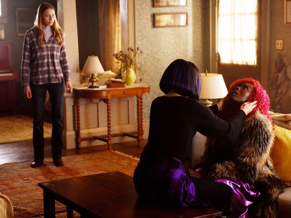 Titans : Fotos Anna Diop