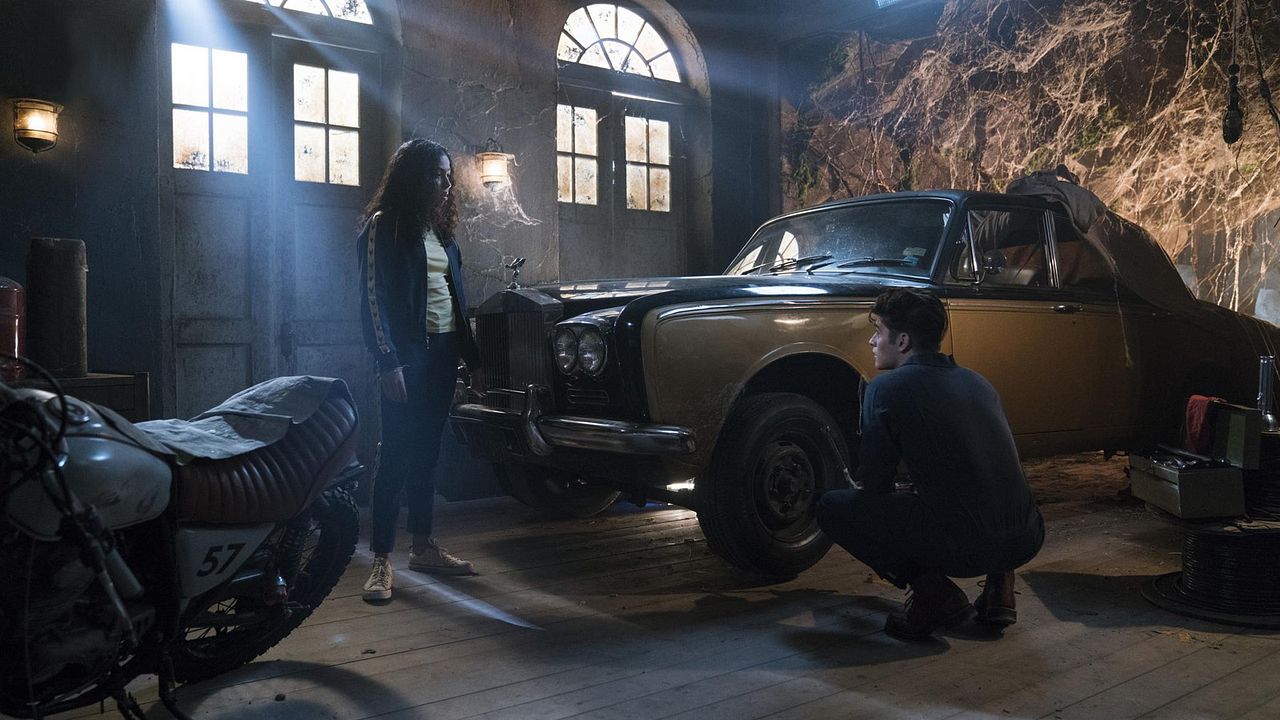 Marvel's Runaways : Fotos Gregg Sulkin, Allegra Acosta