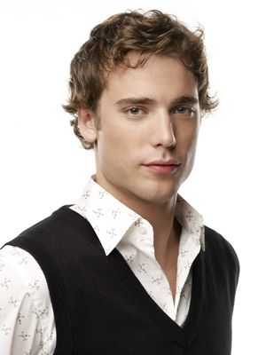 Poster Dustin Milligan
