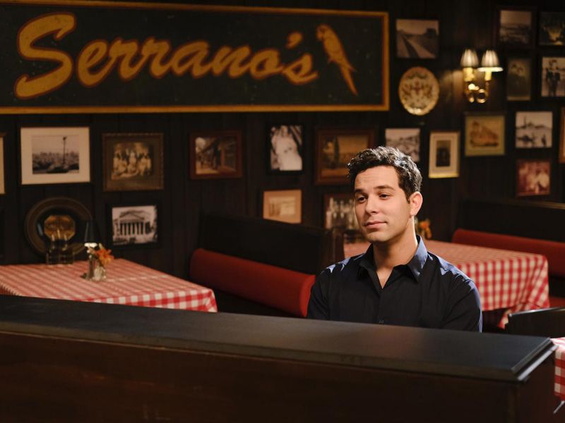 Fotos Skylar Astin