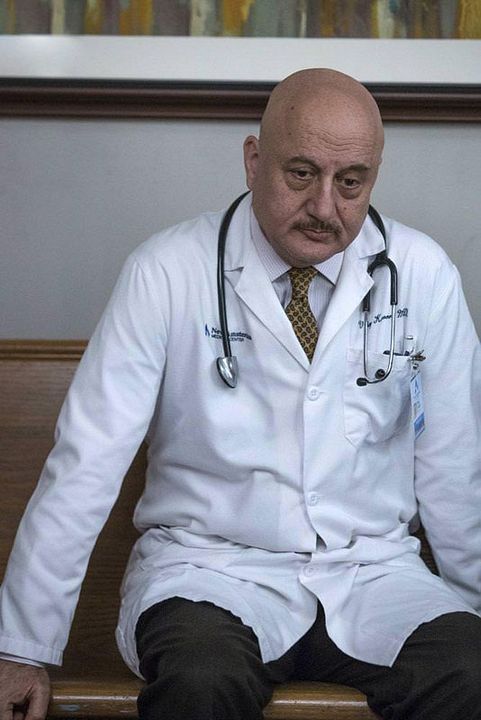 Hospital New Amsterdam : Fotos Anupam Kher