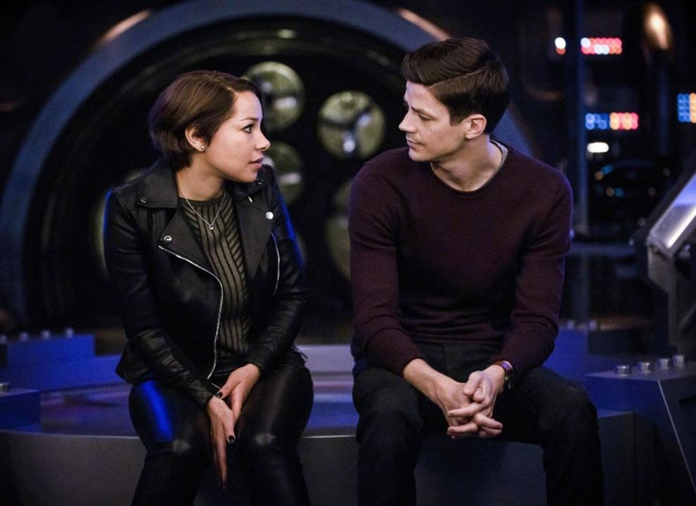 Fotos Grant Gustin, Jessica Parker Kennedy