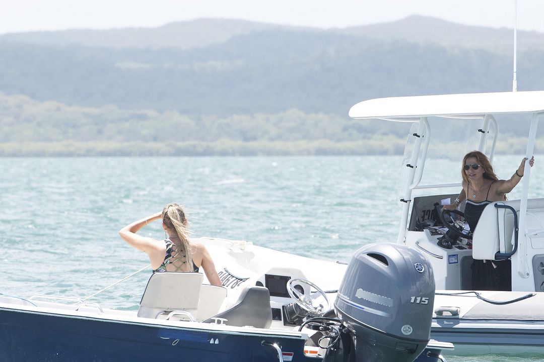 Reef Break : Fotos Poppy Montgomery