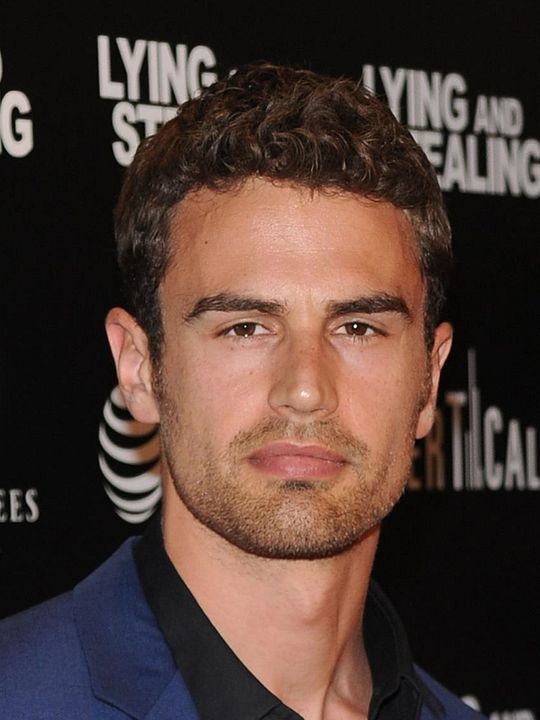 Poster Theo James