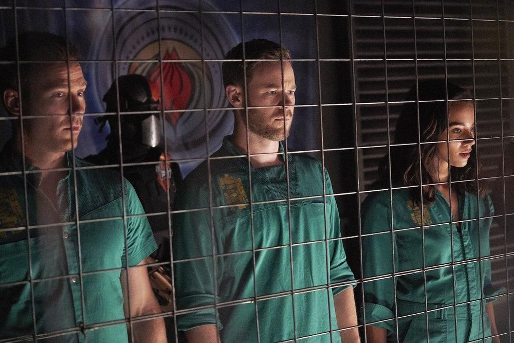Fotos Hannah John-Kamen, Luke MacFarlane, Aaron Ashmore