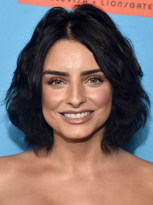 Poster Aislinn Derbez