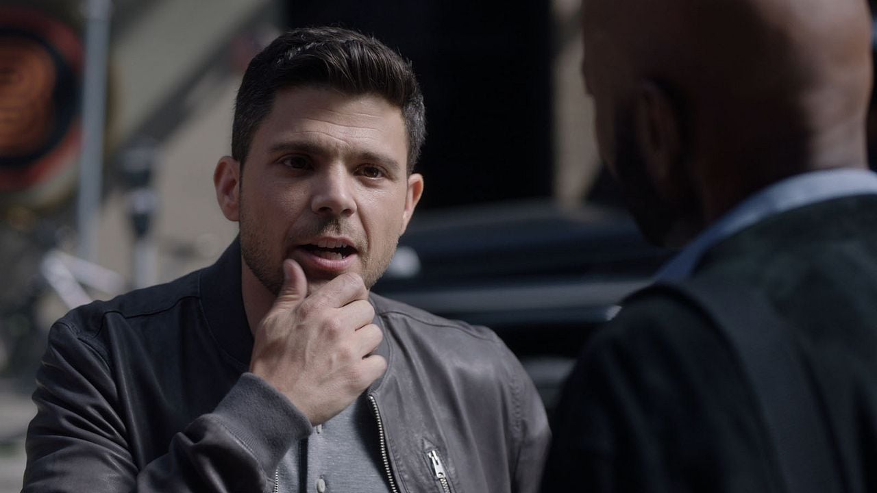 Um Milhão de Coisas : Fotos Jerry Ferrara