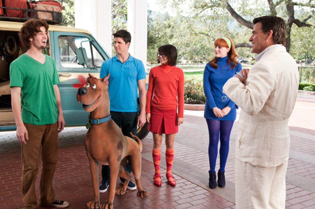 Scooby-Doo! e a Maldição do Monstro do Lago : Fotos Hayley Kiyoko, Robbie Amell, Nick Palatas, Kate Melton