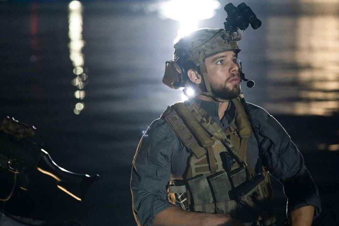 SEAL Team : Fotos Max Thieriot