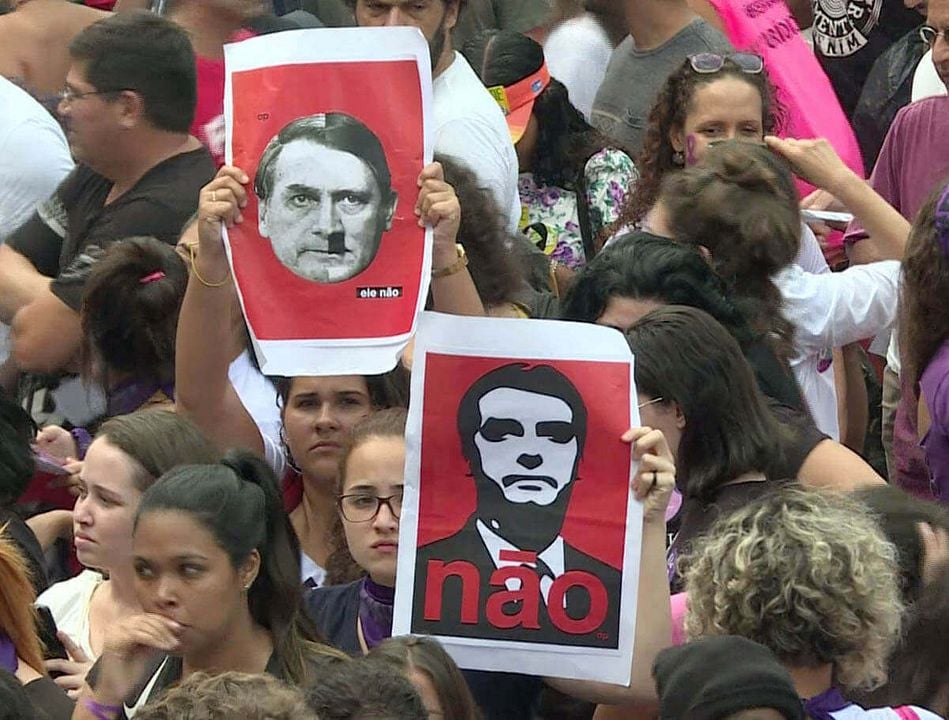 A Nossa Bandeira Jamais Será Vermelha : Fotos