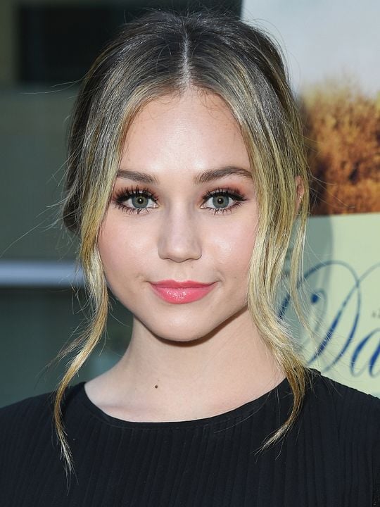 Poster Brec Bassinger