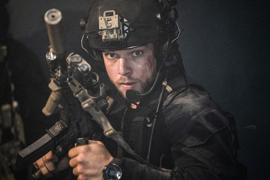 SEAL Team : Fotos Max Thieriot