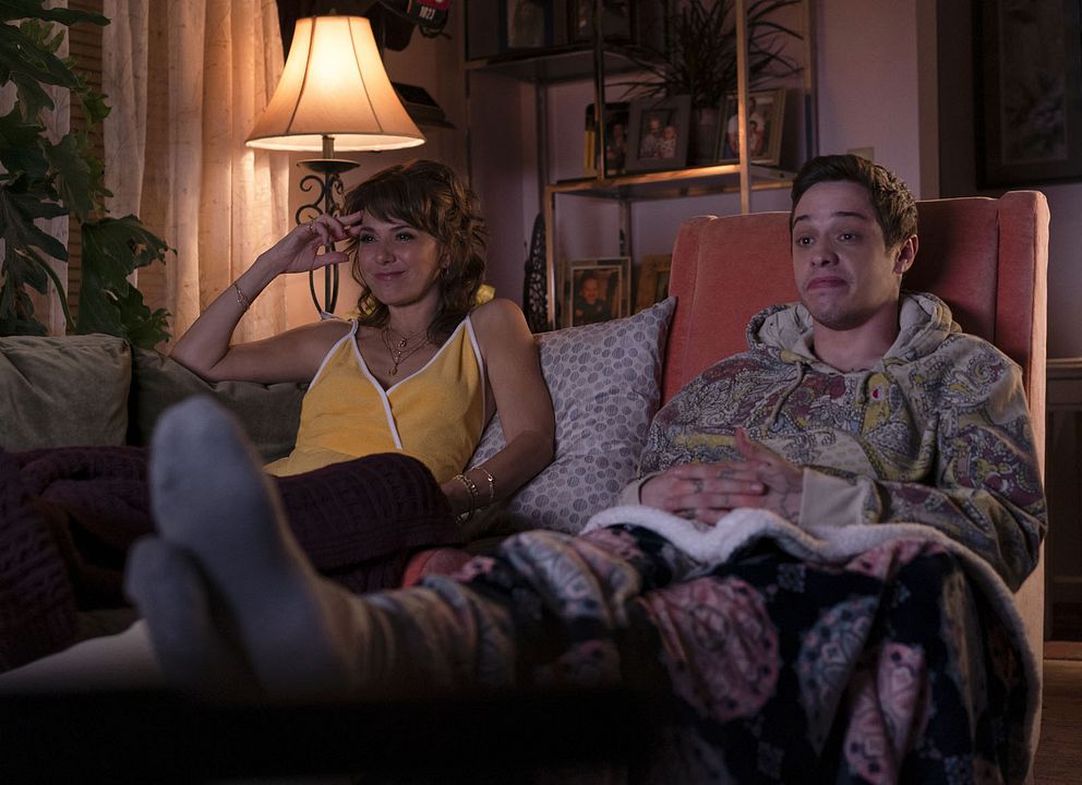 A Arte De Ser Adulto : Fotos Marisa Tomei, Pete Davidson